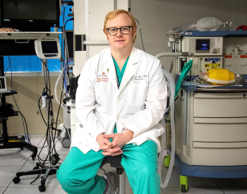 Photo of John Harvin, MD, who led a team of physician-researchers to identify an opioid-minimizing pain management strategy for patients with acute trauma. (Photo credit: Cody Duty/UTHealth)