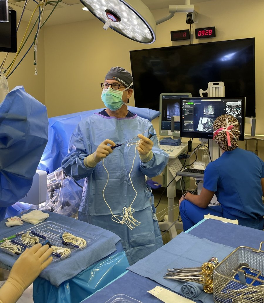 Steven Canfield, MD, performs a focal therapy procedure that uses electrodes to destroy targeted tissue with electrical pulses during prostate cancer surgery.