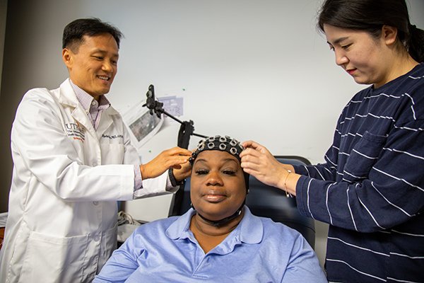 Researchers at UTHealth are studying the effects of transcranial direct current stimulation (tDCS) or “brain massage therapy” for pain management in persons with dementia. (Photo by UTHealth)