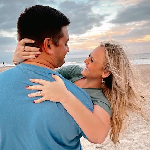 In November 2023, Lindsay got engaged to her boyfriend, Matthew. The couple lives in Nashville. (Photo courtesy of Lindsay Snyder)