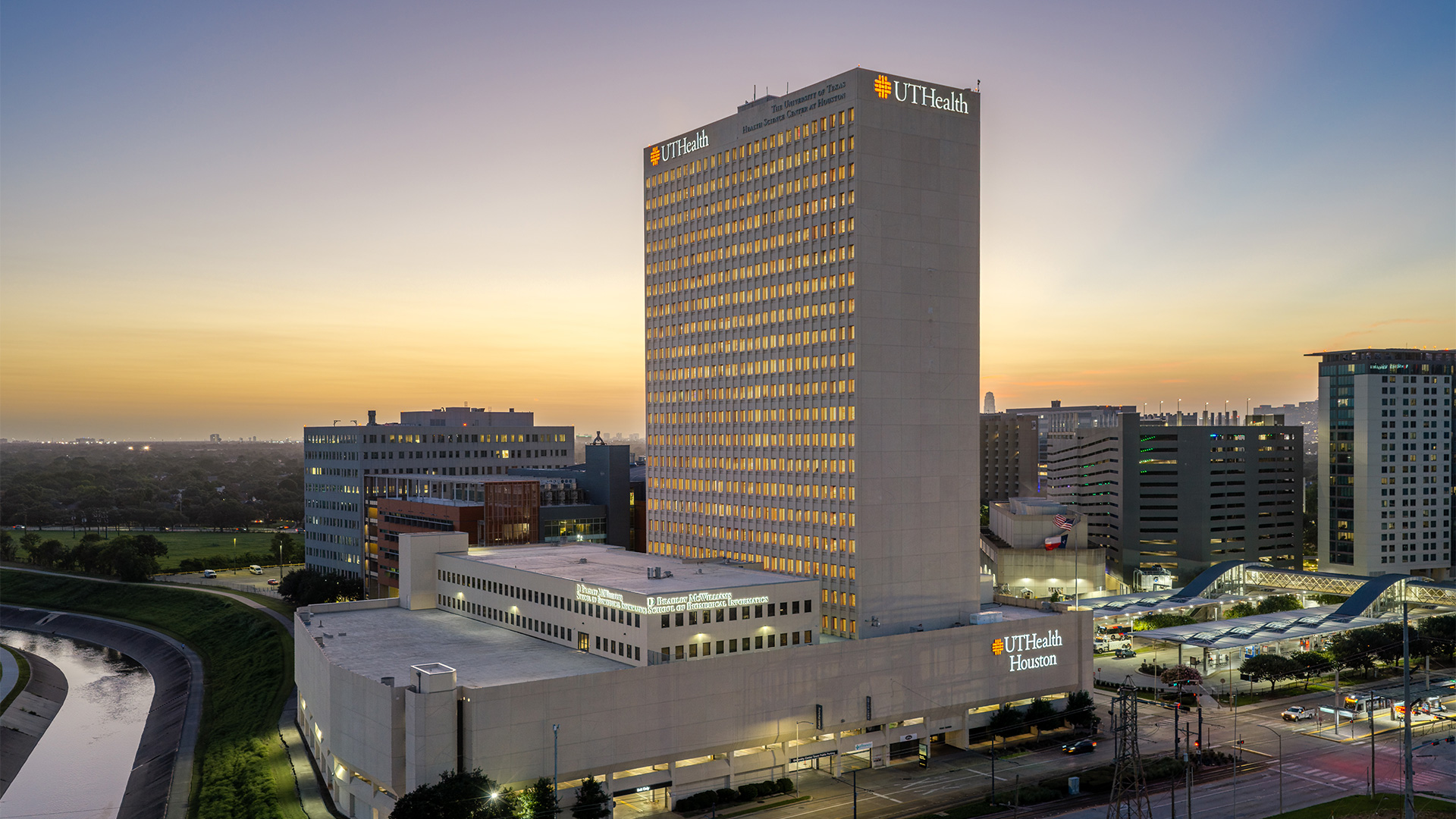 aerial photo of UTHealth Houston University Center Tower building